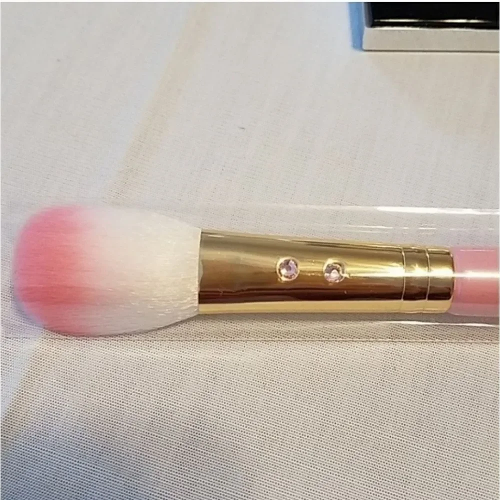 Pretty Vulgar Highlighter and Slmissglam Brush‎